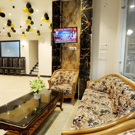 Golden Inn Αλλαχαμπάντ Εξωτερικό φωτογραφία
