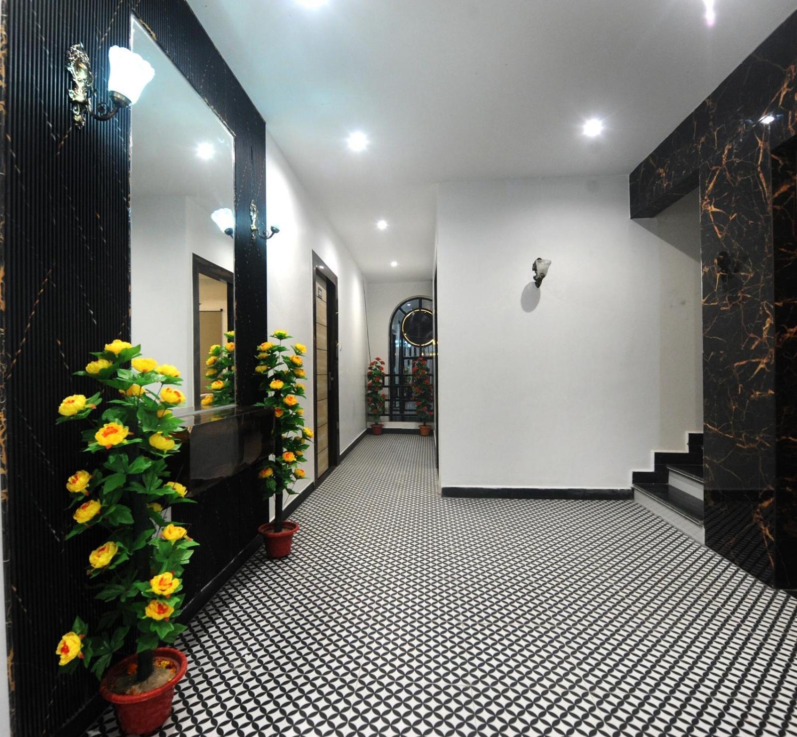 Golden Inn Αλλαχαμπάντ Εξωτερικό φωτογραφία
