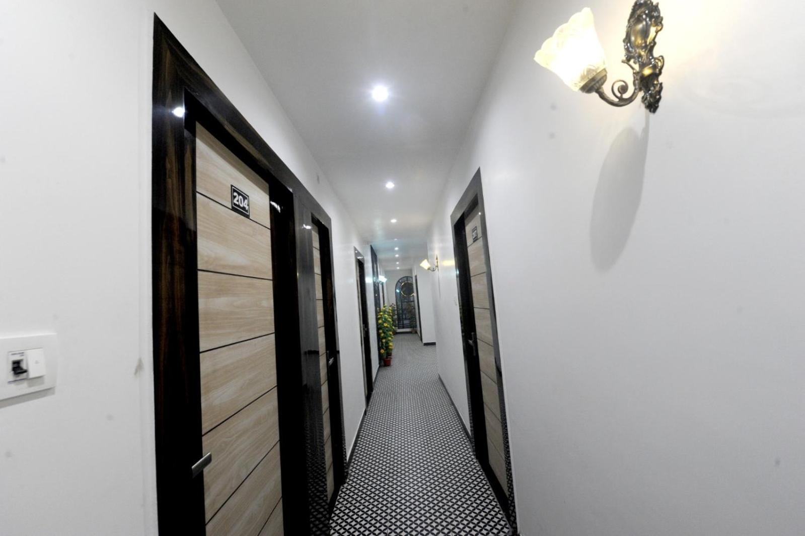 Golden Inn Αλλαχαμπάντ Εξωτερικό φωτογραφία