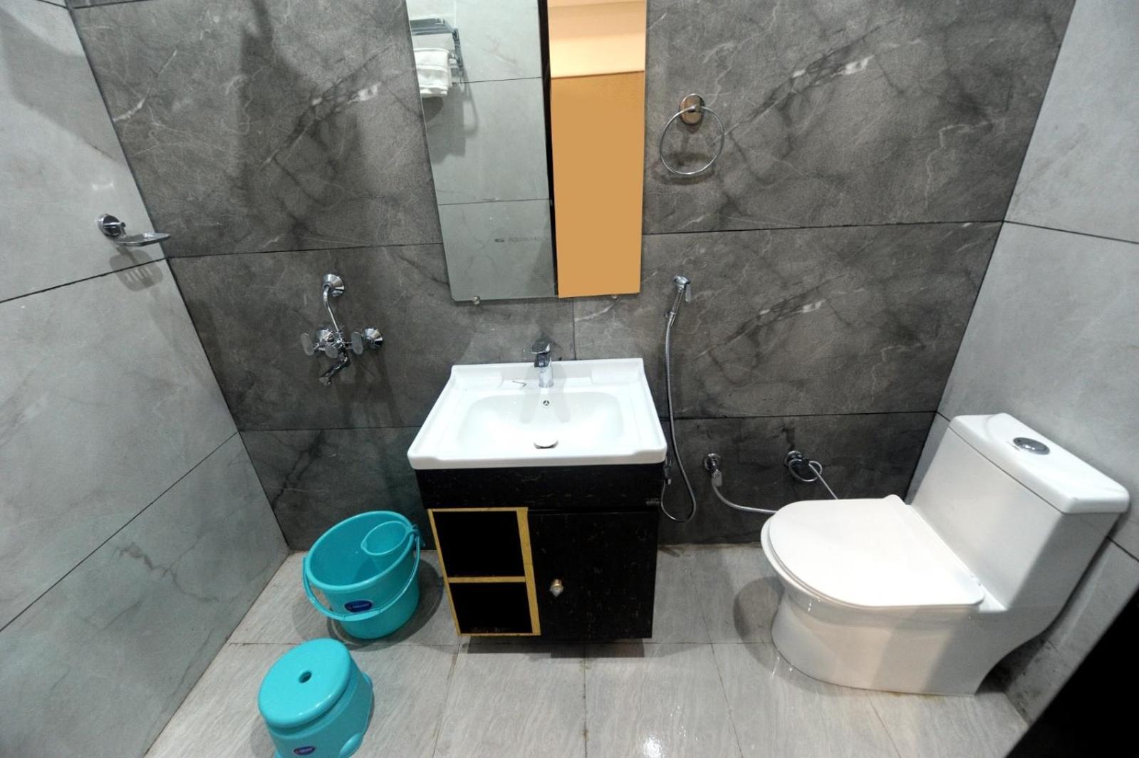 Golden Inn Αλλαχαμπάντ Εξωτερικό φωτογραφία