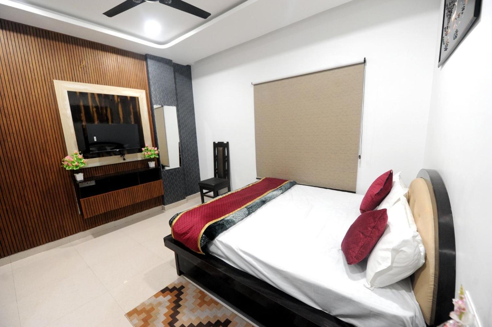 Golden Inn Αλλαχαμπάντ Εξωτερικό φωτογραφία